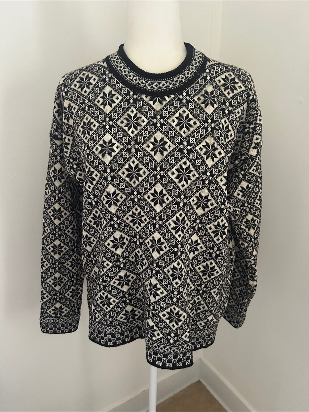 Dale of Norway Cream/Black Nordic Pattern Crewneck Sweater sz L